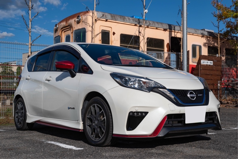 日産 ノート e-POWER eパワー ニスモ(1.2)