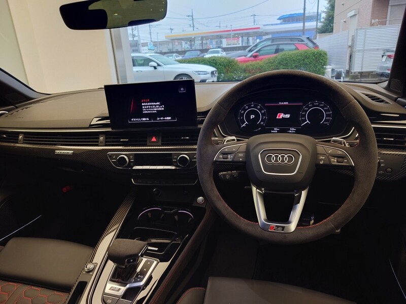 アウディ RS4アバント （ワゴン） RS4 アバント_RHD_4WD(AT_2.9)