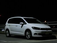 フォルクスワーゲン ゴルフトゥーラン TSI ハイライン_RHD(DSG_1.4)