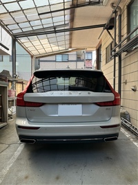 ボルボ V60 B5 インスクリプション_RHD(AT_2.0)