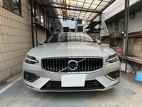 ボルボ V60 B5 インスクリプション_RHD(AT_2.0)