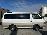 トヨタ ハイエースワゴン スーパーカスタムG4WD(AT_3.0_ディーゼル_8人乗_)