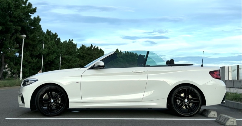 BMW 2シリーズ カブリオレ 220i カブリオレ Mスポーツ_RHD(AT_2.0)