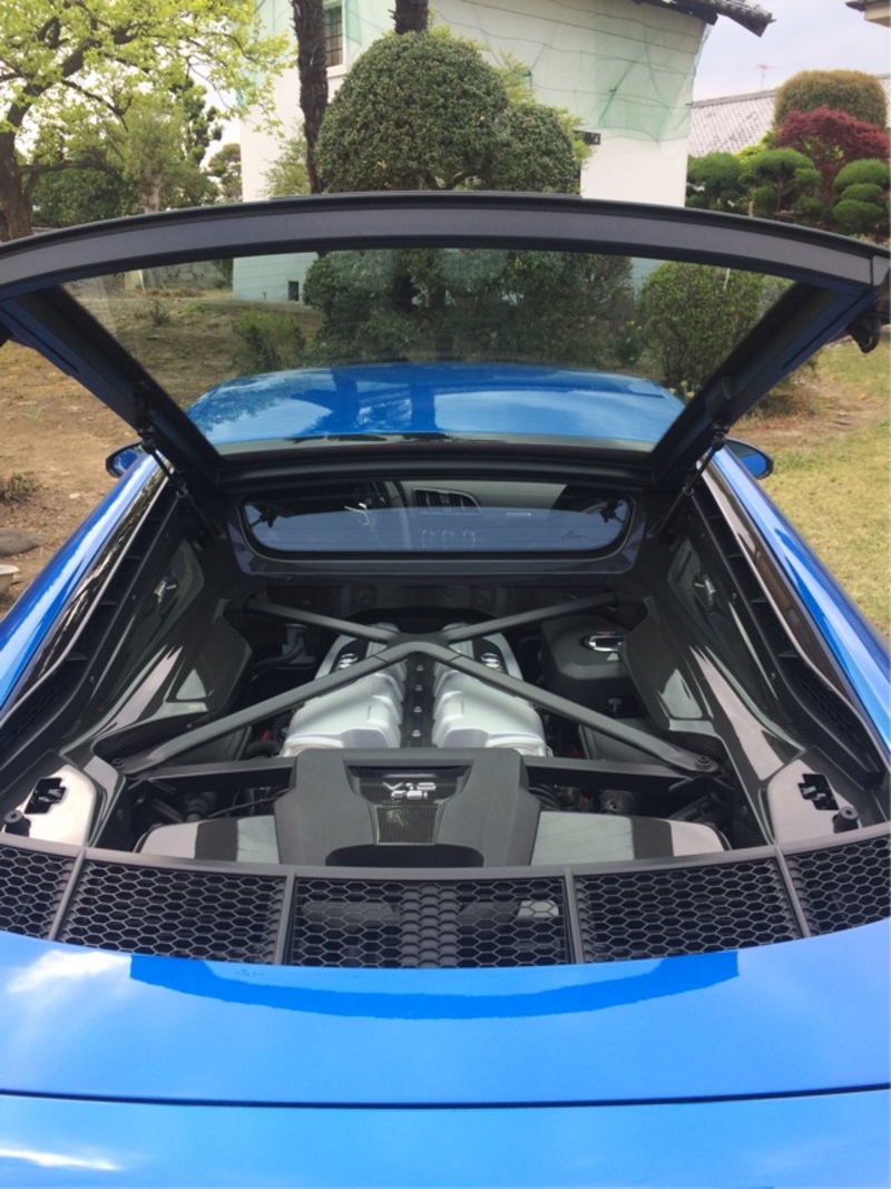 アウディ R8 （クーペ） クーペ V10 5.2 FSI クワトロ_LHD_4WD(AT_5.2)