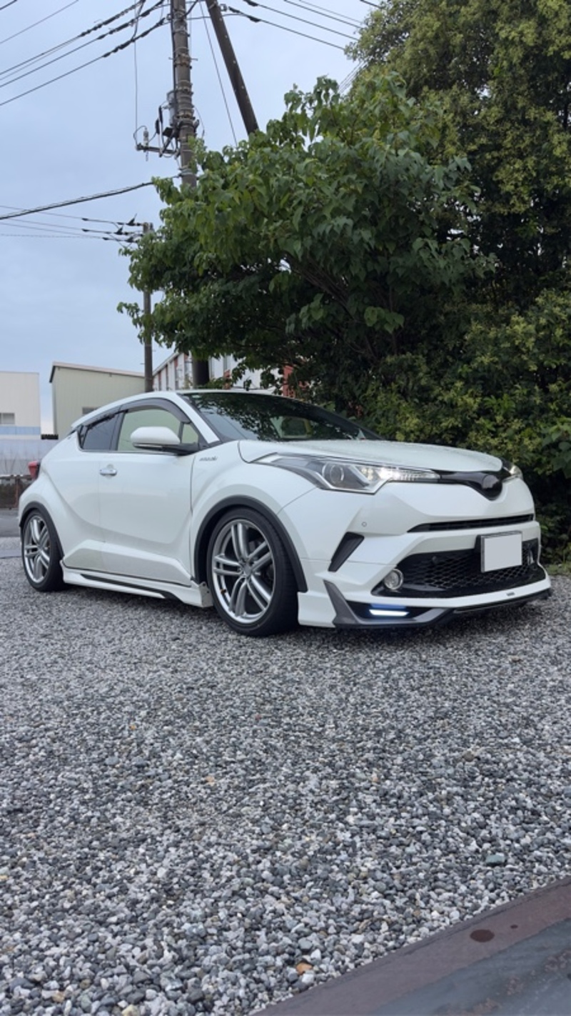 トヨタ C-HRハイブリッド ハイブリッド S(CVT_1.8)