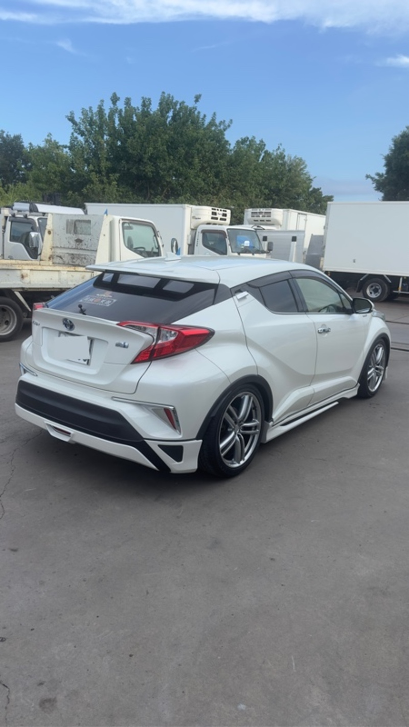 トヨタ C-HRハイブリッド ハイブリッド S(CVT_1.8)