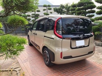 トヨタ シエンタ ハイブリッド Z_7人乗り(CVT_1.5)