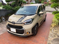 トヨタ シエンタ ハイブリッド Z_7人乗り(CVT_1.5)