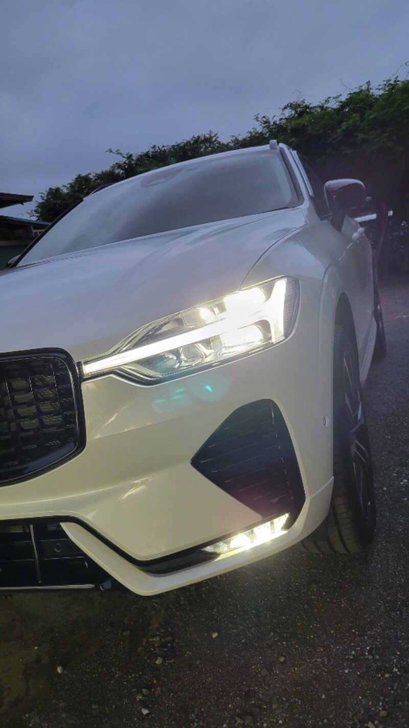 ボルボ XC60 ウルトラ B5 ダークエディション AWD_RHD_AWD(AT_2.0)