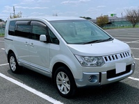 三菱 デリカD:5 G-パワーパッケージ_8人乗り_4WD(CVT_2.4)