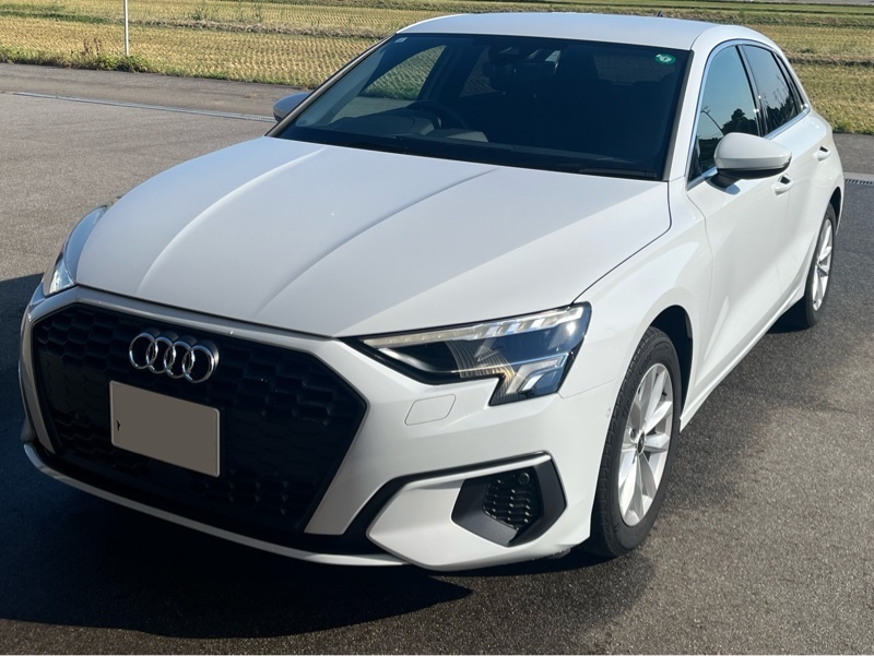 アウディ A3スポーツバック A3 スポーツバック 30 TFSI_RHD(Sトロニック_1.0)