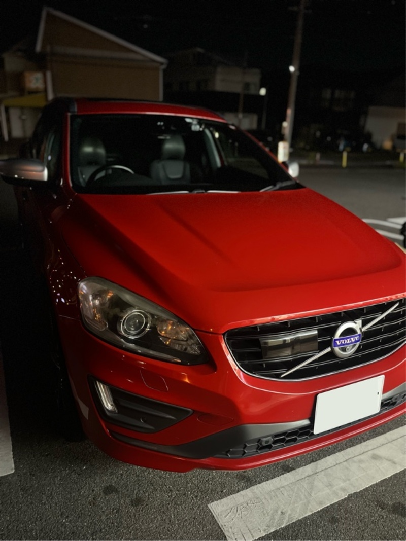 ボルボ XC60 D4 Rデザイン_RHD(AT_2.0)