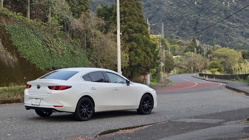 マツダ MAZDA3 セダン