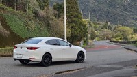 マツダ MAZDA3 セダン