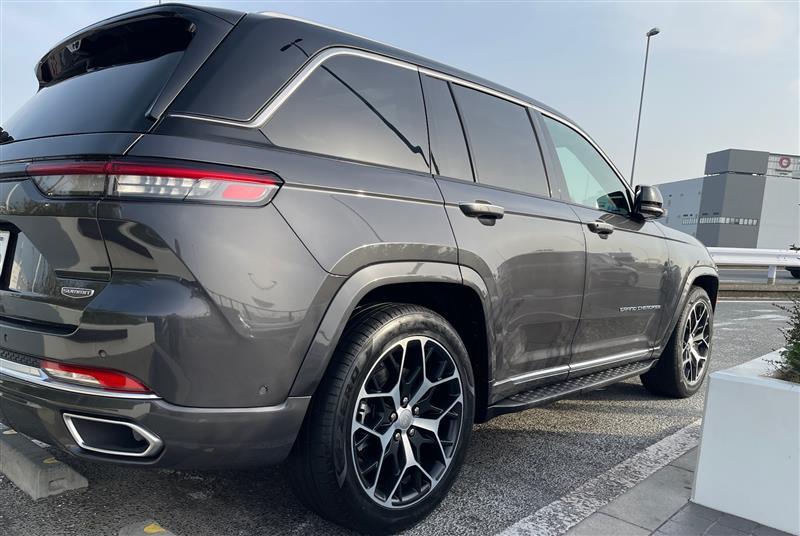 ジープ グランドチェロキー プラグインハイブリッド サミットリザーブ 4xe_RHD_4WD(AT_2.0)