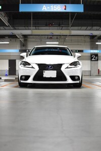 レクサス ISハイブリッド 300h“バージョンL”(CVT_2.5)