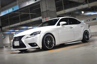 レクサス ISハイブリッド 300h“バージョンL”(CVT_2.5)