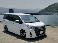 トヨタ ノア Si_7人乗り_4WD(CVT_2.0)