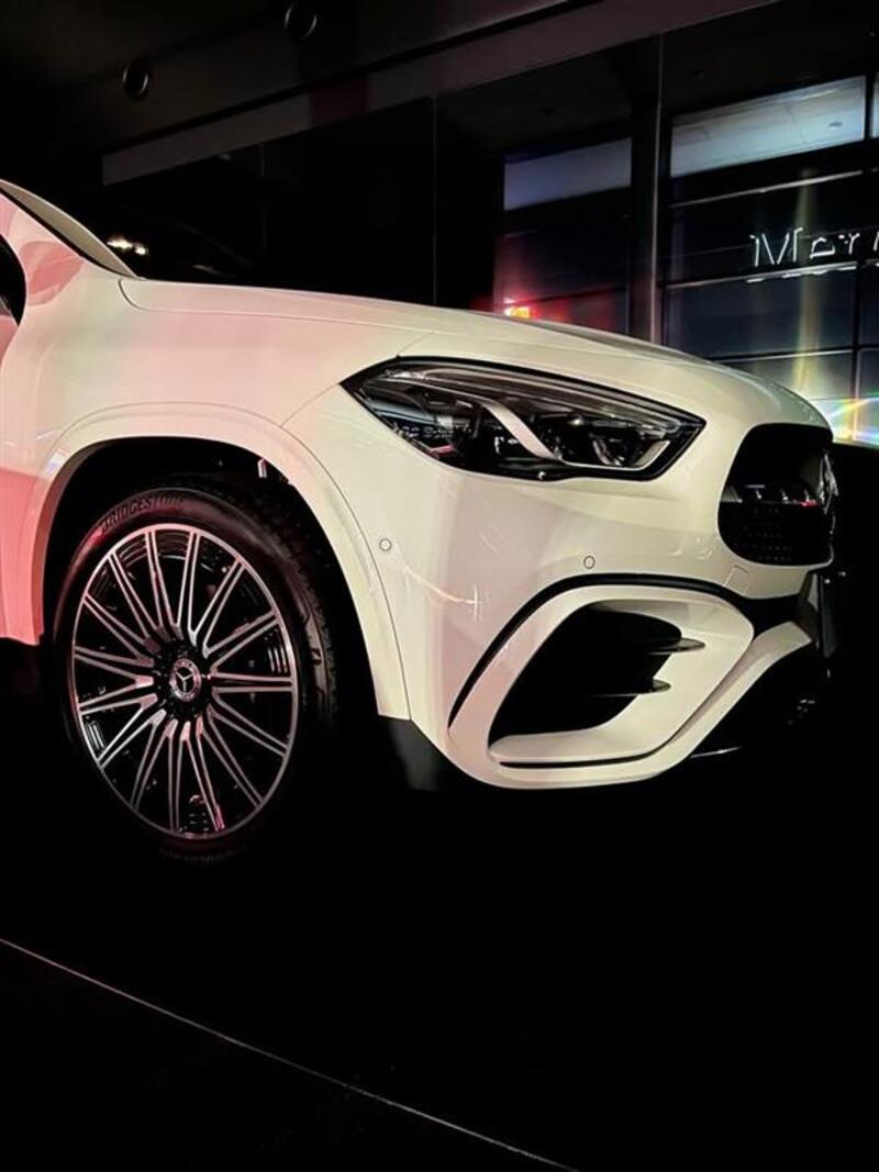 メルセデス・ベンツ GLAクラス GLA200d 4マチック_RHD_4WD(AT_2.0)【MP202501】