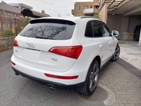 アウディ Q5ハイブリッド Q5ハイブリッド クワトロ_LHD_4WD(AT_2.0)