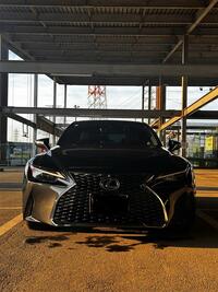 レクサス ISハイブリッド 300h“バージョンL”(CVT_2.5)