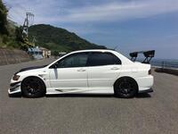 三菱 ランサーエボリューション