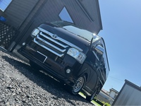 トヨタ ハイエースバン スーパーGL ロング・標準ボディ・標準ルーフ・標準フロア_5人乗り_5ドア_4WD(AT_3.0)