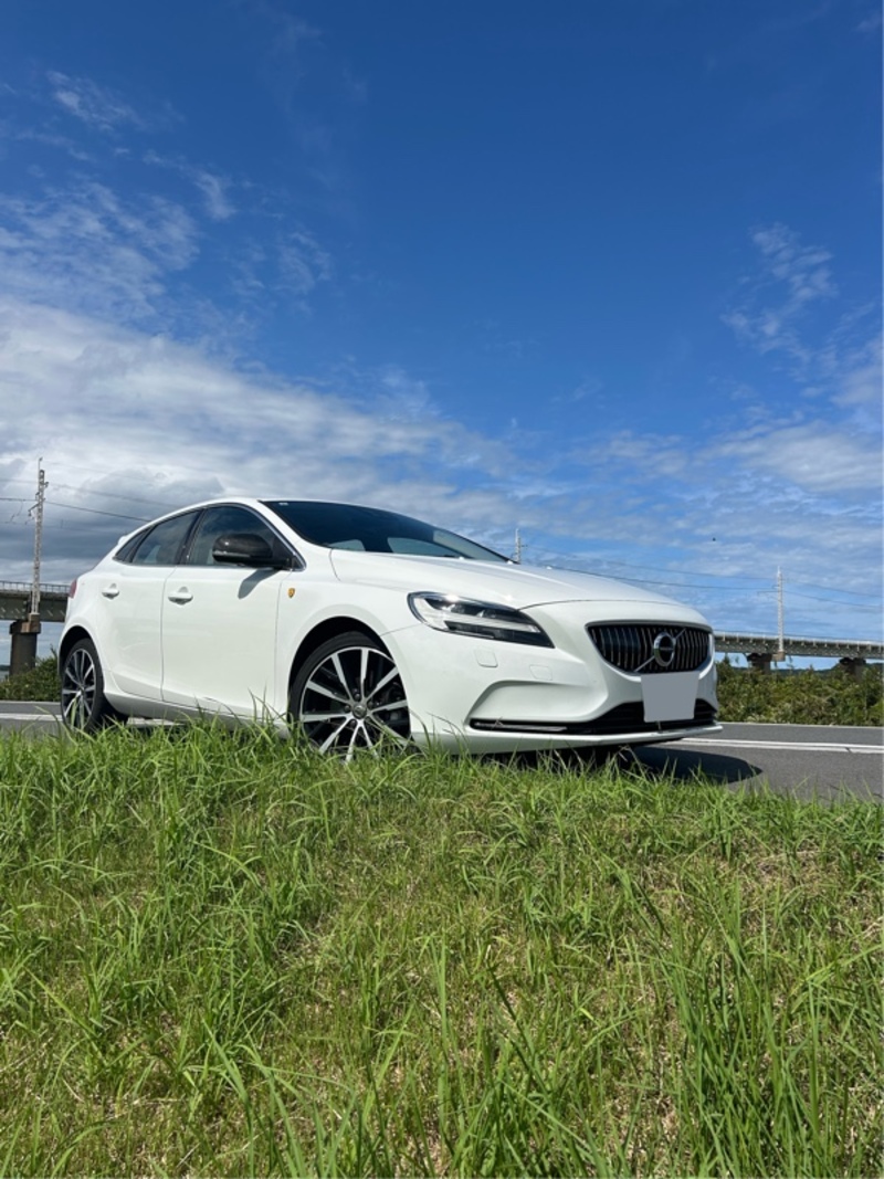 ボルボ V40