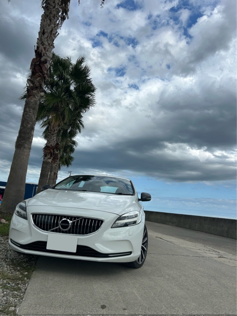 ボルボ V40