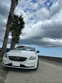 ボルボ V40