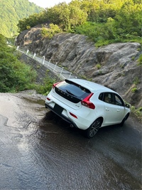 ボルボ V40