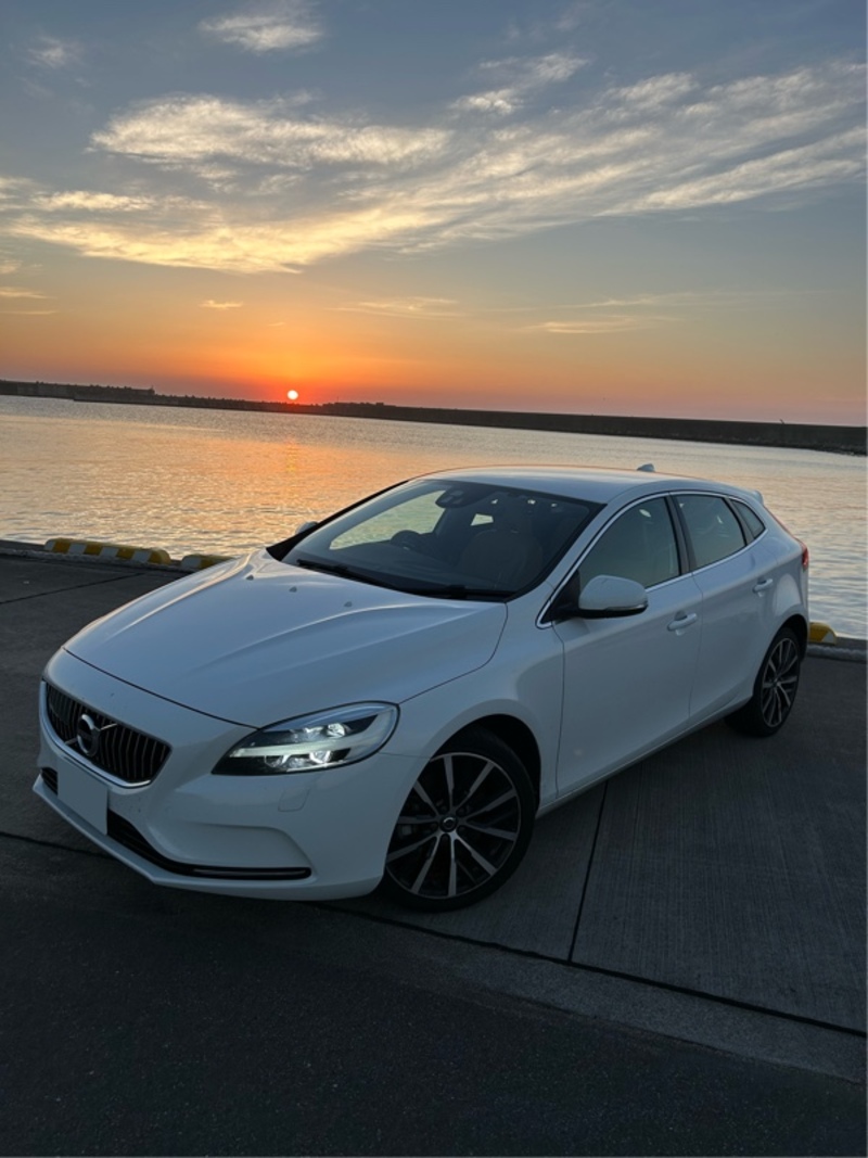 ボルボ V40