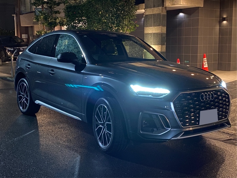 アウディ Q5 スポーツバック Sライン ダイナミックエディション_RHD_4WD(Sトロニック_2.0)