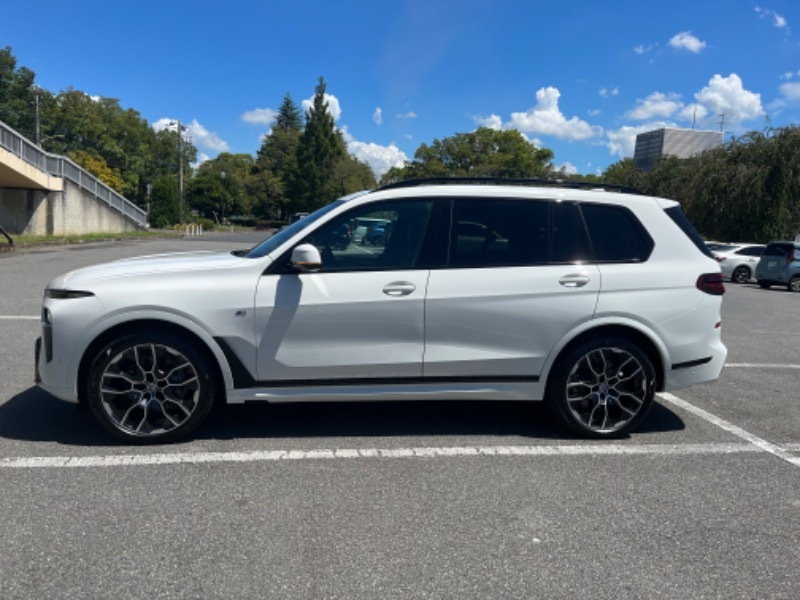 BMW X7 xドライブ40d Mスポーツ_RHD_4WD(AT_3.0)