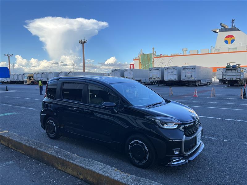 トヨタ シエンタ Z_7人乗り(CVT_1.5_ハイブリッド)