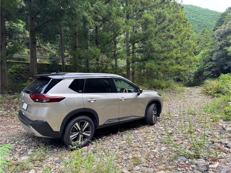 日産 エクストレイル G e-4ORCE_5人乗り_4WD(1.5)