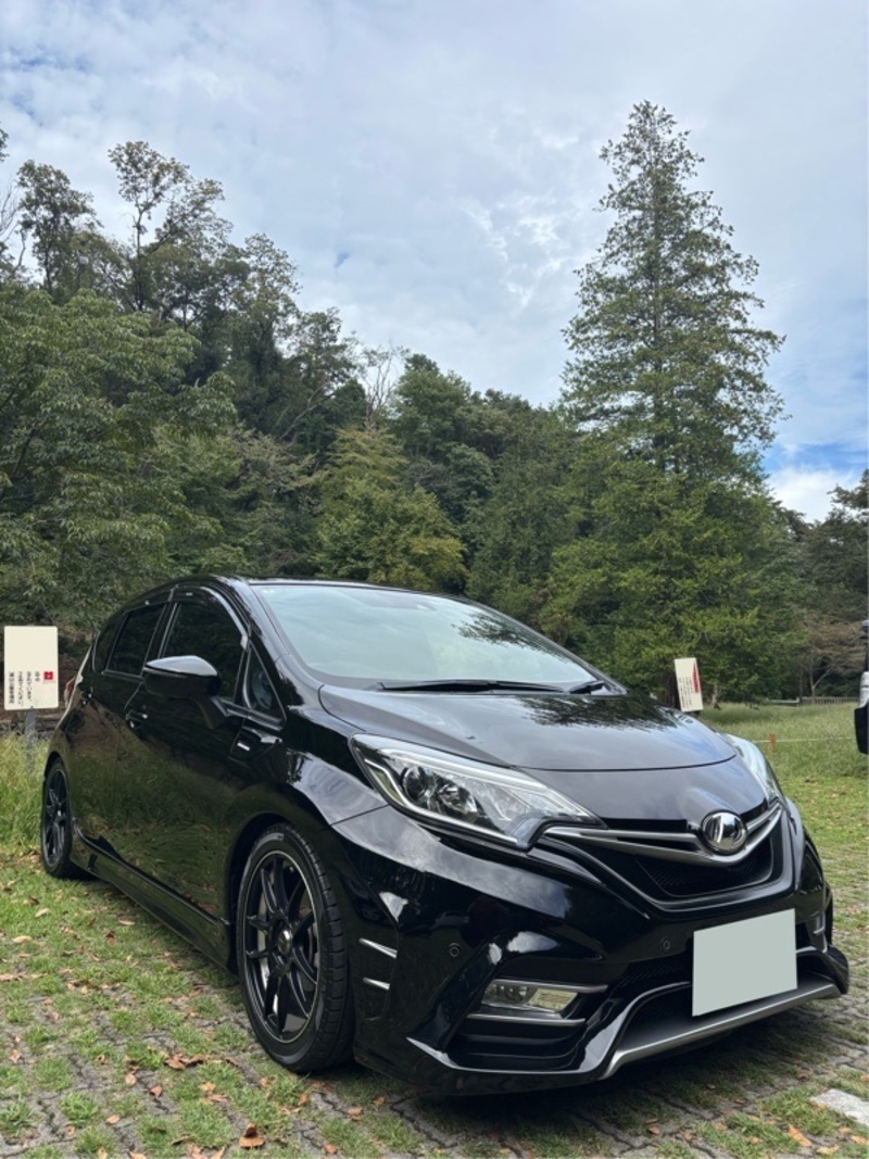 日産 ノート e-POWER eパワー メダリスト ブラックアロー(1.2)