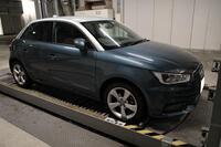 アウディ A1 1.0 TFSI スポーツ_RHD(AT_1.0)
