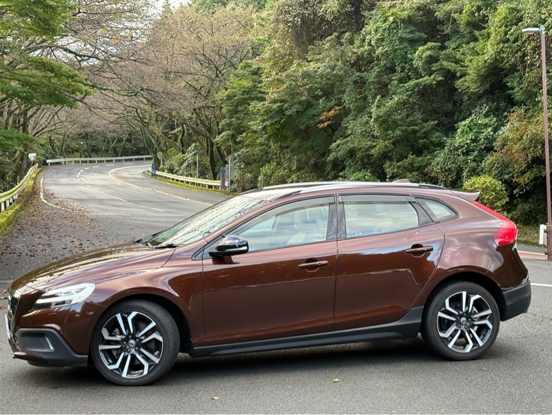 ボルボ V40クロスカントリー クロスカントリー T5 AWD サマム_RHD_AWD(AT_2.0)
