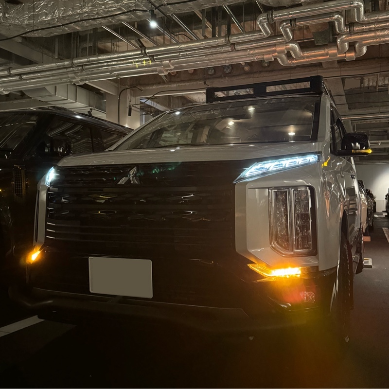 三菱 デリカD:5 シャモニー(電動サイドステップ非装着車)_7人乗り_4WD(AT_2.3)