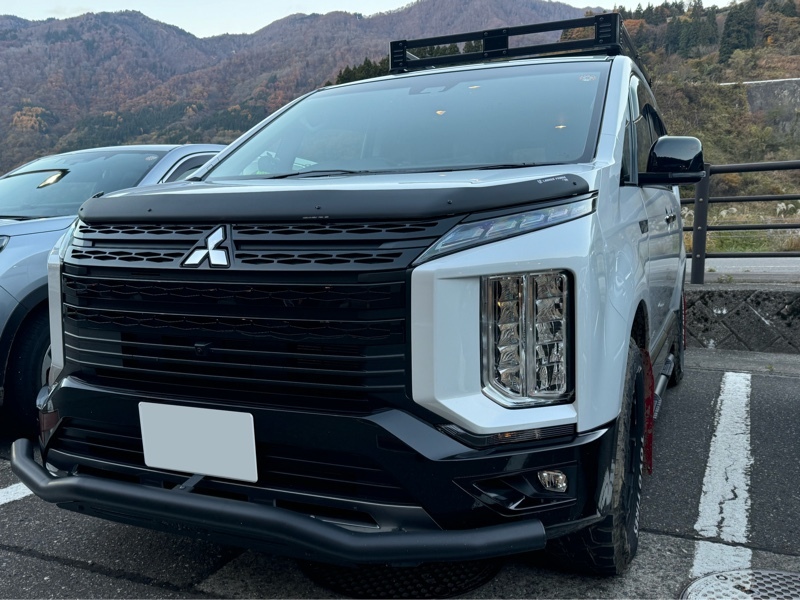 三菱 デリカD:5 シャモニー(電動サイドステップ非装着車)_7人乗り_4WD(AT_2.3)