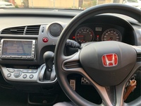 ホンダ ストリーム X HDDナビパッケージ(AT_1.8)