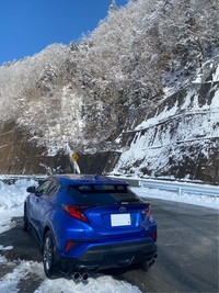 トヨタ C-HRハイブリッド S“GR スポーツ”(CVT_1.8)