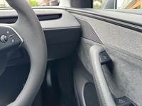 テスラ モデルY ロングレンジ_AWD_RHD