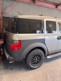 ホンダ エレメント エレメント_4WD(AT_2.4)