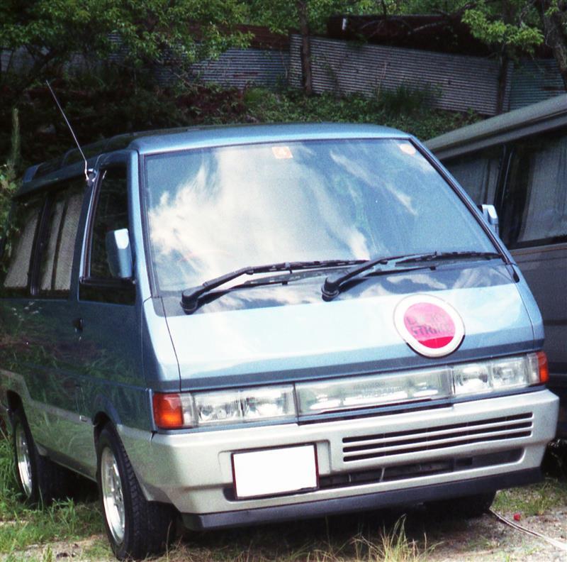 日産 バネットラルゴコーチ スーパーサル－ンパノラマルーフ（MT_2.0ディーゼル_8人乗）