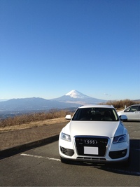 アウディ Q5 3.2FSIクワトロSライン_RHD_4WD(AT_3.2)