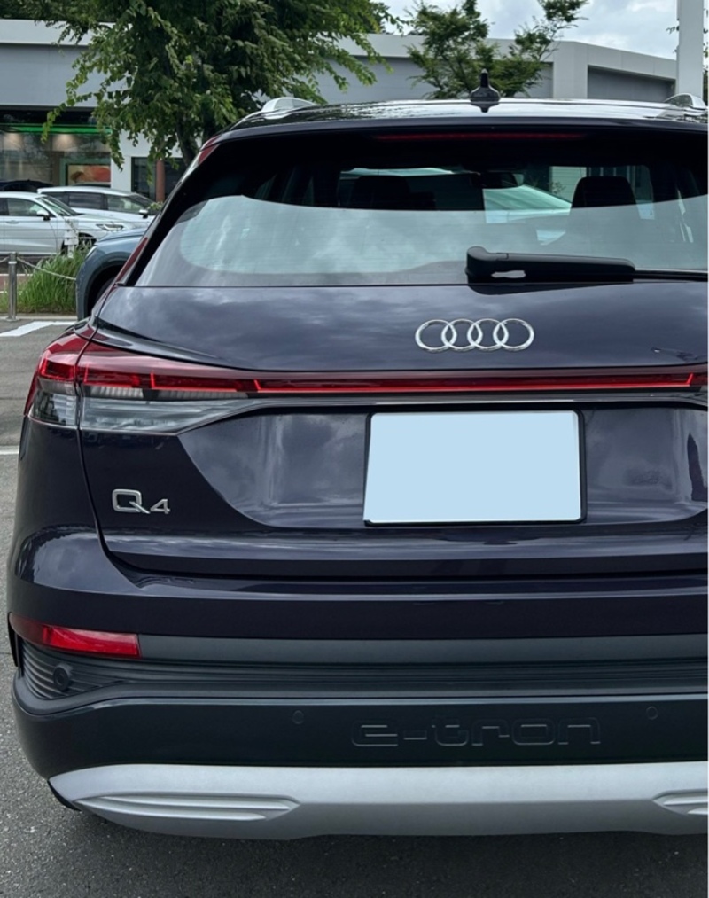 アウディ Q4 e-tron Q4 40 e-tron アドバンスト_RHD(AT)