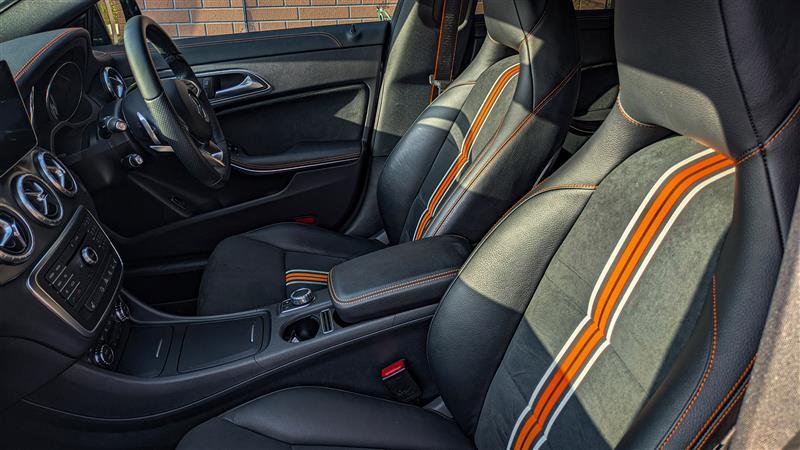 メルセデス・ベンツ CLAクラス シューティングブレーク CLA250 シューティングブレーク オレンジアート エディション_RHD(DCT_2.0)