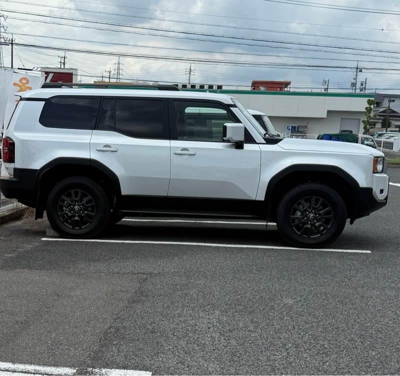 トヨタ ランドクルーザー250 VX_7人乗り_4WD (ECT_2.7_ガソリン)